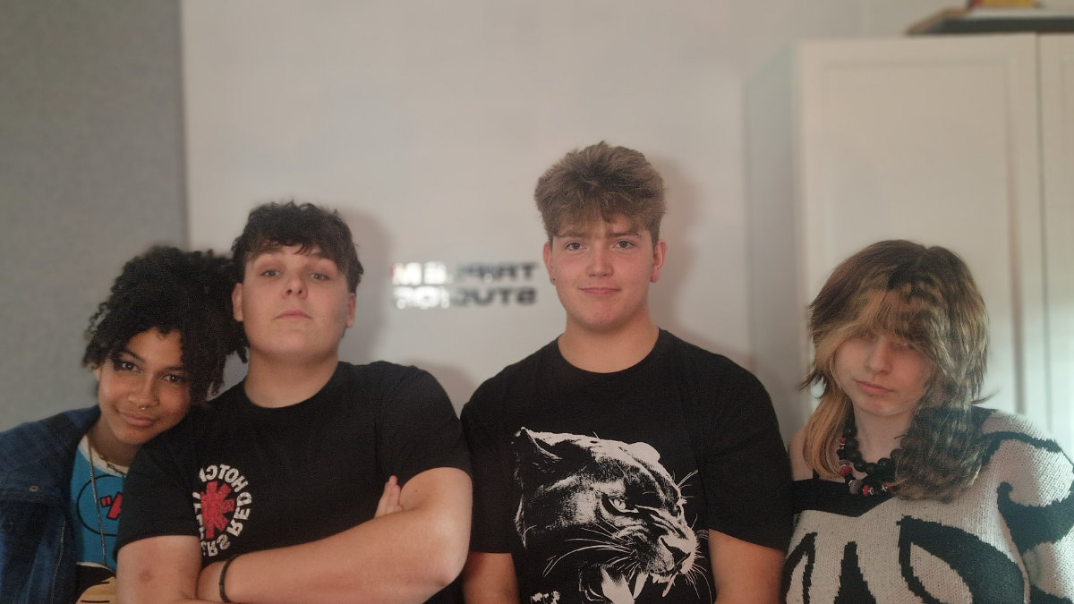 Insert Caption Band